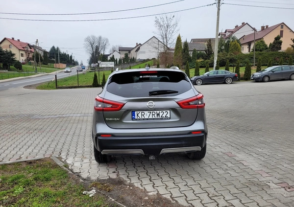 Nissan Qashqai cena 65900 przebieg: 131000, rok produkcji 2017 z Sztum małe 254